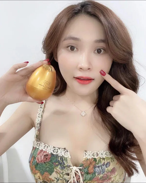 Kem Face Trứng Vàng EGG Queenie Skin | Dưỡng Trắng Da Mịn Màng | Hàng Chính Hãng